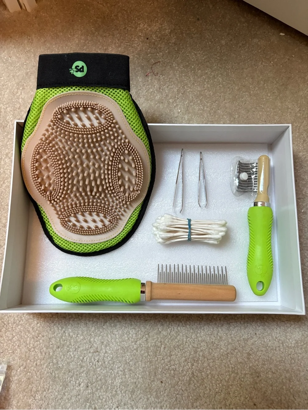 ITEM NO. 81: Pet Grooming Kit With 4 Clippers, 3 Scissors, Dematter, and More!!